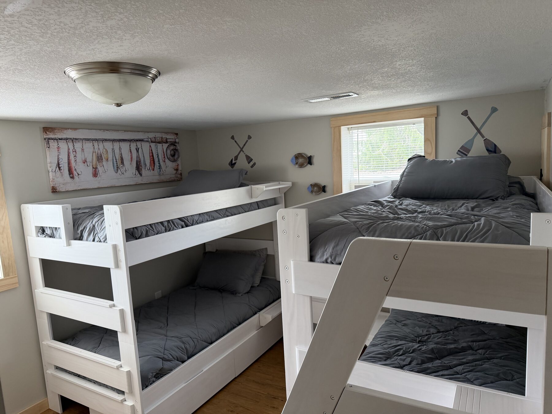 Lake Mattoon Hideaway – bunk room