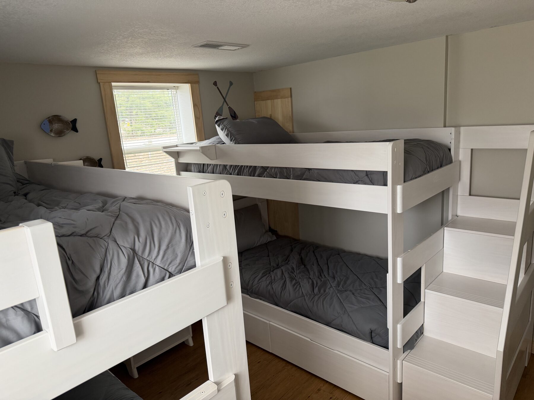 Lake Mattoon Hideaway – bunk room
